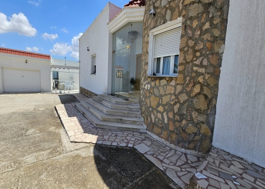 A Vendre Ferme + Villa à Bizerte