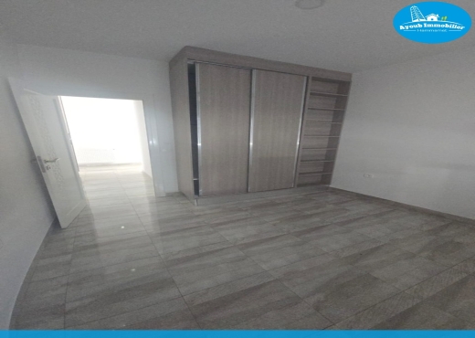 A louer à l'année un appartement