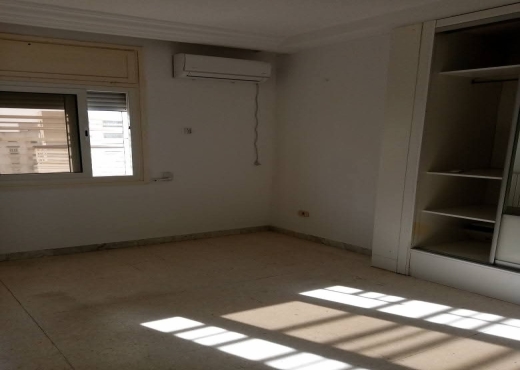 A Vendre Appart S+3 Cité Enassr