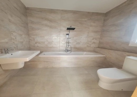 villa À Vendre à BIZERTE - À VENDRE – Villa Triplex Haut Standing S+3 - Immobiliere.tn - Photo 9