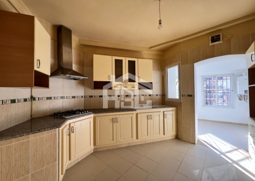 A louer s+2 de 110 m² à Ennasr 2