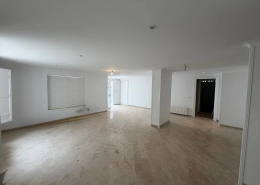 rez de chaussée À Louer à ARIANA - 📍 MANAR 1 : REZ-DE-CHAUSSÉE DE VILLA S+4 À LOUER - Immobiliere.tn