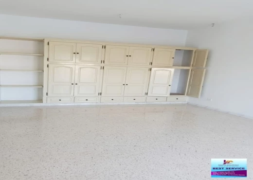 villa À Vendre à BIZERTE - 🏡 À Vendre – Villa S+4 à Cité Saha, Bizerte - Immobiliere.tn