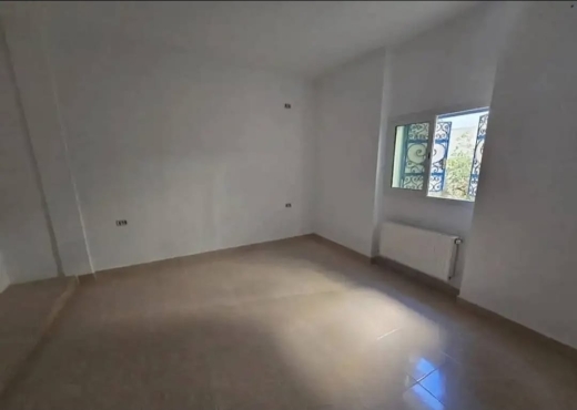 A VENDRE: Villa S+3 à Chott Mariem