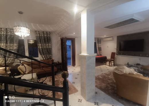A vendre villa essahafa