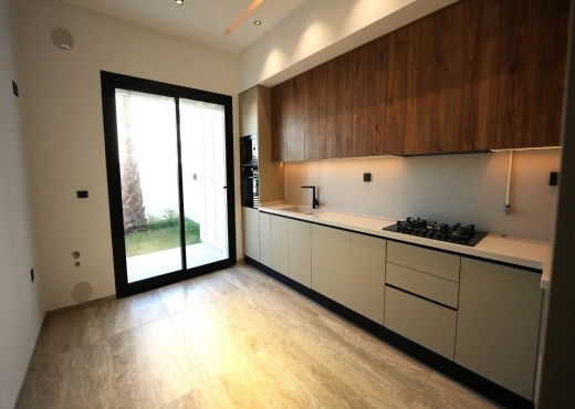 Villa S+3 avec Piscine Chotrana