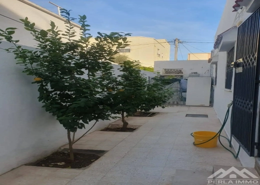 A Vendre Villa+2 Studios Ghazella