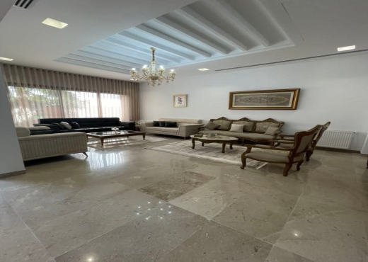 A louer  Superbe Triplex à Soukra