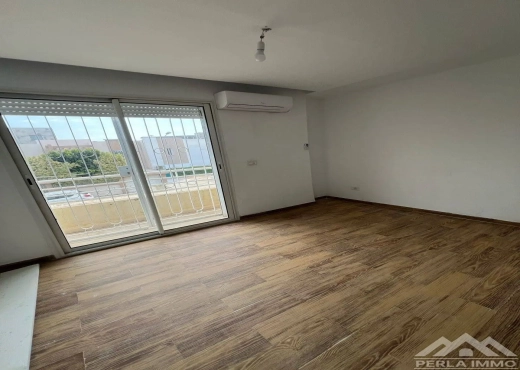 Villa S+4 avec piscine Soukra