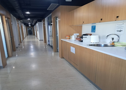 Accès aux espaces de travail professionnels de TUNIS, Berges du Lac 2