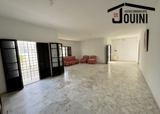 Villa 1000 m2 A Ariana Borj Louzir