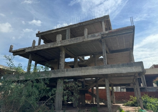 Super projet immobilier inachevé à choutrana 2