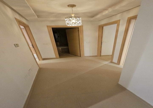Appartement S+3  à La soukra