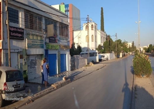 Locaux commerciaux + bureau rénové au Bardo