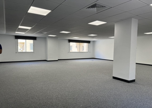 Bureau 300 m² ths au lac 1