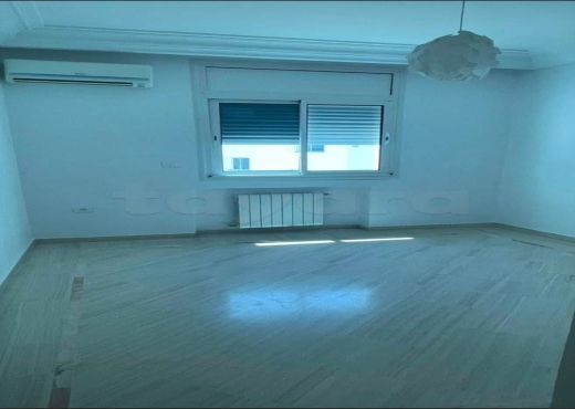 📍ENNASR 1 : APPARTEMENT S+3 A LOU