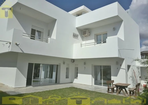 villa À Vendre à NABEUL - 🏡 À VENDRE – Villa S+5 avec studio | AFH Mrezga - Immobiliere.tn - Photo 10