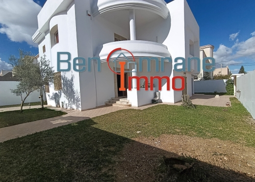 À Louer villa  S+5 Meublé Ghazella
