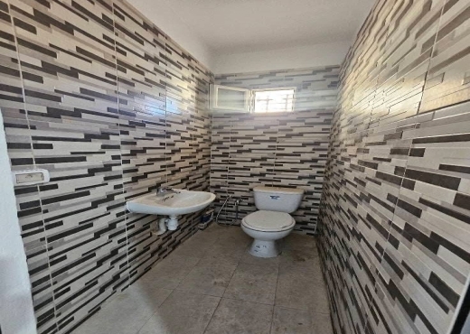 LA SOUKRA – À VENDRE  DÉPÔT