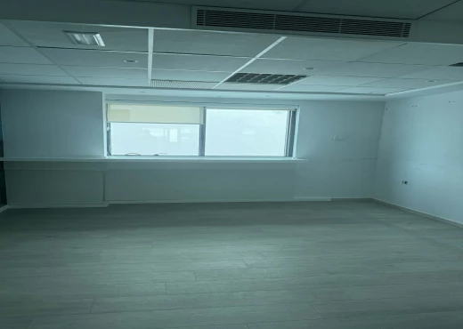 bureau À Louer à TUNIS - Super bureau hall plus5  au lac 3 - Immobiliere.tn