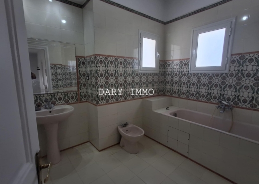A Vendre Villa S+6 à El Menzah