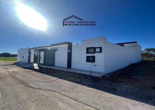 villa À Vendre à NABEUL - villa avec piscine près de la mer - Immobiliere.tn