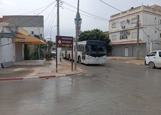 💼 3 LOCAUX + 1 STUDIO SUR ROUTE PRINCIPALE