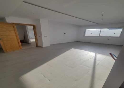 villa À Vendre à BIZERTE - À VENDRE – Villa Triplex Haut Standing S+3 - Immobiliere.tn - Photo 2