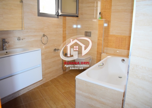 à vendre appartement s+3 pied dans