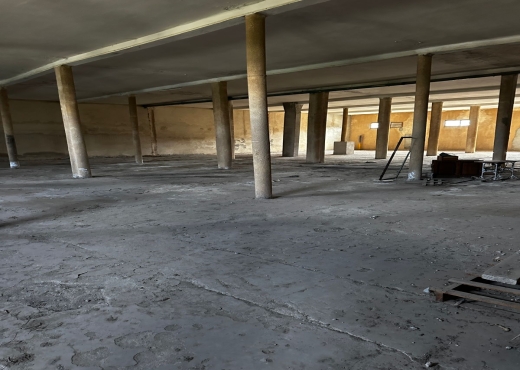 📦 Dépôt Commercial à Louer