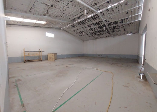 Dépôt industriel 500 m² à louer –