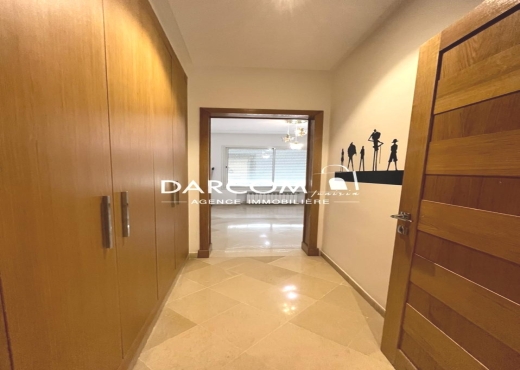 à louer Duplex de 298 m² aux JC