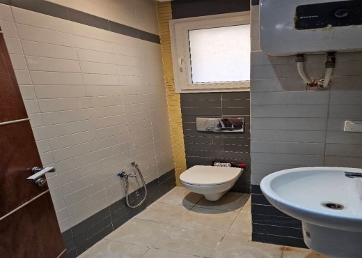 📍 BORJ BACCOUCHE - ARIANA : BUREAU H+4 À LOUER