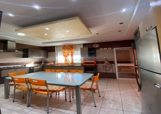 A LOUER ÉTAGE NEUF MEUBLE A SFAX