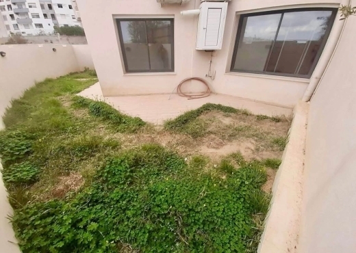 A Louer Appart S+2 avec Jardin Ennasr