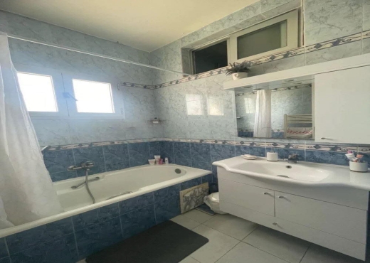 📍MENZAH 5: APPARTEMENT S+3 A LOUE
