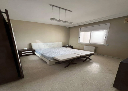 ENNASR 1 : APPARTEMENT S+3 A LOUÉ