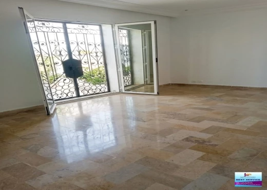 villa À Vendre à BIZERTE - 🏡 À Vendre – Villa S+4 à Cité Saha, Bizerte - Immobiliere.tn - Photo 14