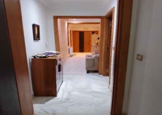 A vendre bel appart  S+2 au RDC avec terrasse