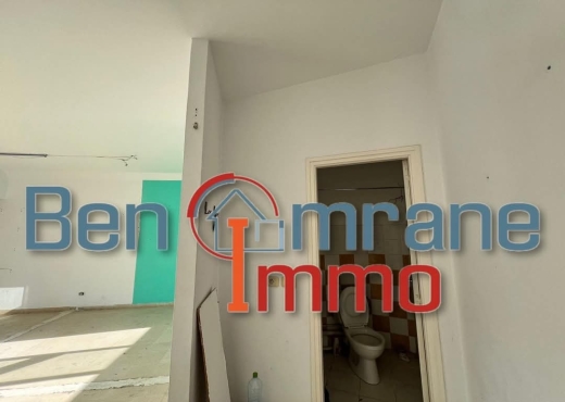 A LOUER Local commercial Ennkhilet