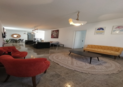 AL S+3 meublé La Marsa plage