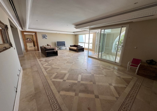 MENZAH 9 C :  UNE VILLA S+3 À LOUE