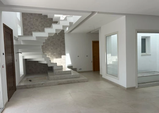 villa À Vendre à BIZERTE - À VENDRE – Villa Triplex Haut Standing S+3 - Immobiliere.tn