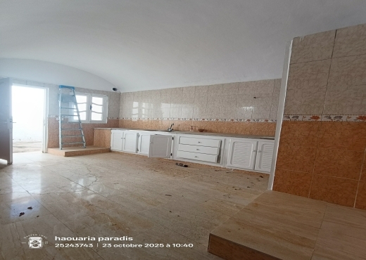 Deux maisons a vendre au centre ville elhaouaria