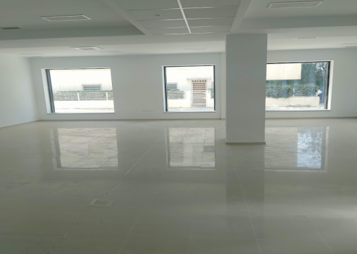 Superbe bureau 720m²hs au lac 2