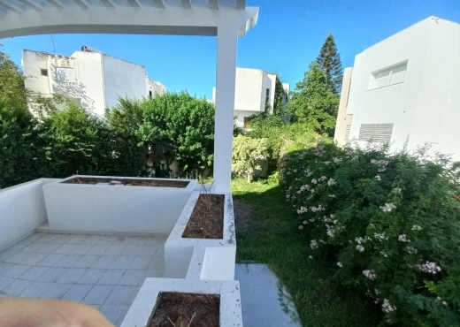 📍EL MENZAH 9 A – VILLA MODERNE AVEC JARDIN USAGE
