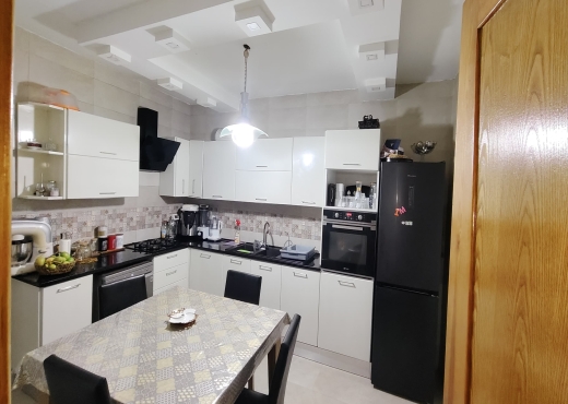 à vendre à cité saha