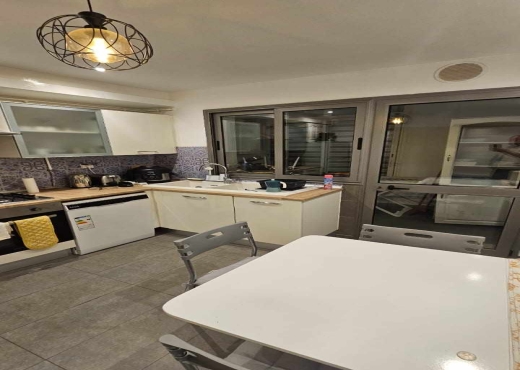 Appartement S+3  à La soukra