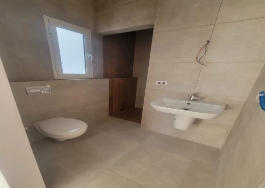 villa À Vendre à BIZERTE - À VENDRE – Villa Triplex Haut Standing S+3 - Immobiliere.tn - Photo 6