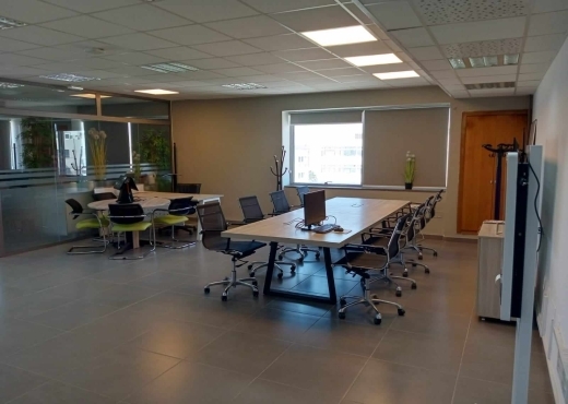 Super bureau 471 m² hs au lac 3 kram